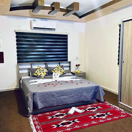 Petra B12 Hostel Vádi Músza Kültér fotó