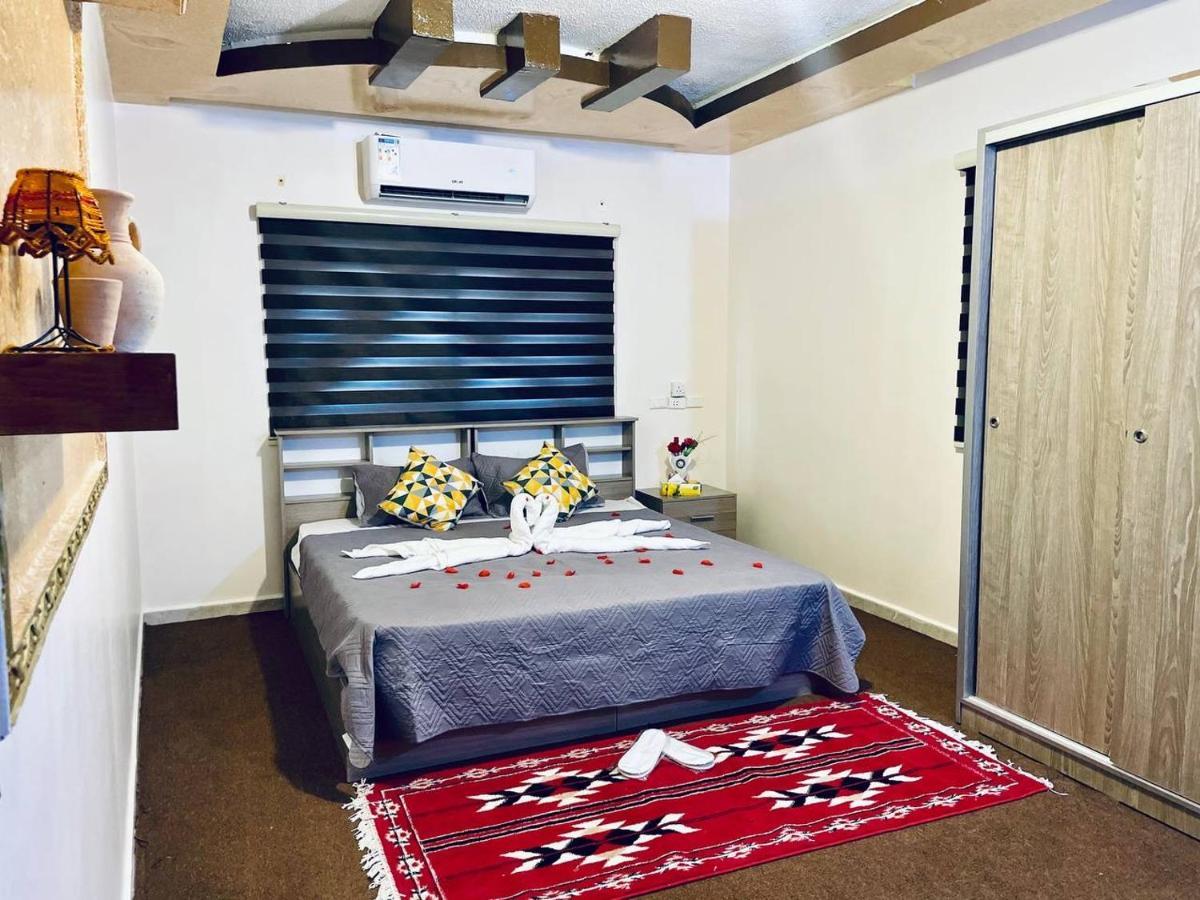 Petra B12 Hostel Vádi Músza Kültér fotó
