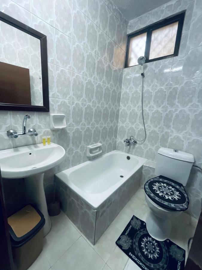 Petra B12 Hostel Vádi Músza Kültér fotó